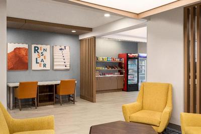 Holiday Inn Express & Suites East Greenbush