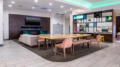 Holiday Inn & Suites Phoenix-Mesa/Chandler