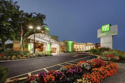 Holiday Inn Westbury-Long Island