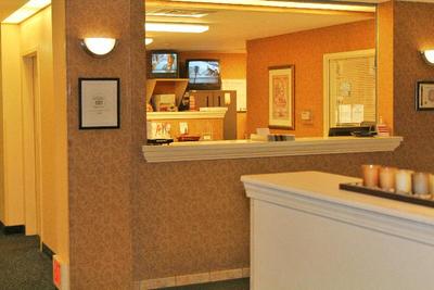 Candlewood Suites Syracuse-Airport