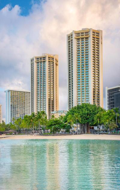 Hyatt Regency Waikiki Beach Resort And Spa