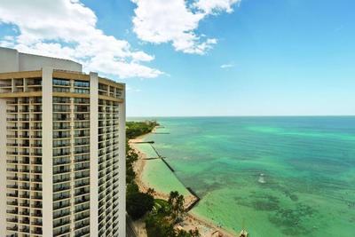 Hyatt Regency Waikiki Beach Resort And Spa