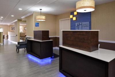 Holiday Inn Express & Suites Bonita Springs-IHG