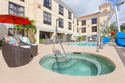 Holiday Inn Express Hotel & Suites Clearwater Nor