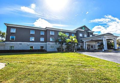 Holiday Inn Express Hotel & Suites Cocoa 