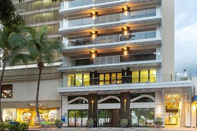 Espacio the Jewel of Waikiki