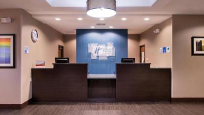 Holiday Inn Express Bakersfield