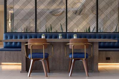DoubleTree by Hilton San Francisco South Airport B