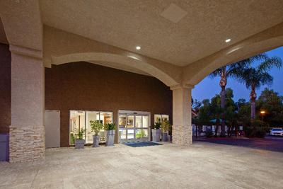Holiday Inn Express & Suites San Diego-Escondido