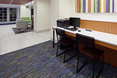 Holiday Inn Express & Suites San Diego-Escondido