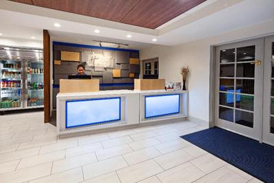 Holiday Inn Express & Suites San Diego-Escondido