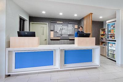 Holiday Inn Express Hotel & Suites Watsonville 
