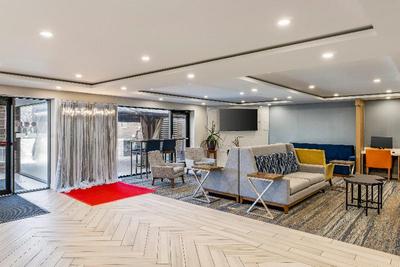 Holiday Inn Express Chicago-Downers Grove