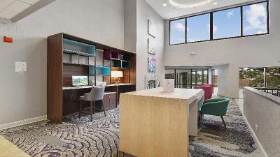 Holiday Inn Chicago-Crystal Lake