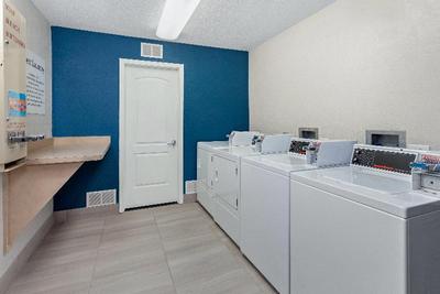 Holiday Inn Express & Suites Chicago-Algonquin