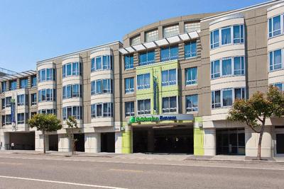 Holiday Inn Express and Suites Fisherman's Wharf