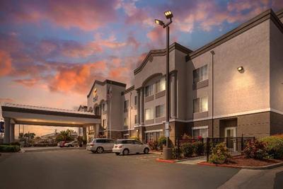 Comfort Inn & Suites Sacramento - University Area
