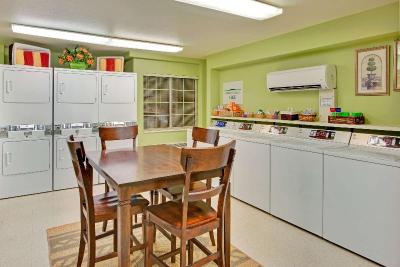 Sonesta Simply Suites Phoenix Tempe