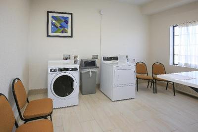 Holiday Inn Express Hotel & Suites Hesperia