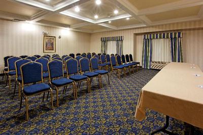 Holiday Inn Express&Suites San Pablo/Richmond Area