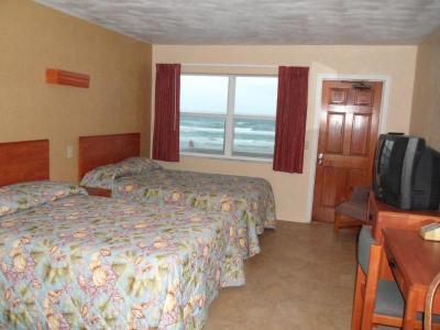 Driftwood Beach Inn