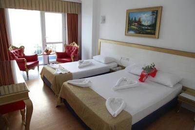 Kristal Beach Hotel