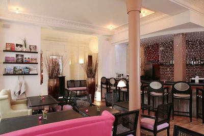 Le 123 Elysees Astotel