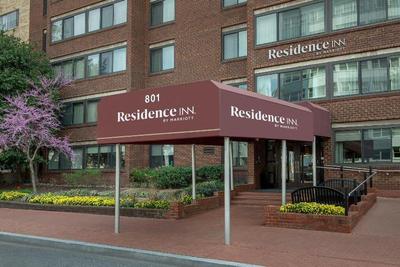 Doubletree Guest Suites