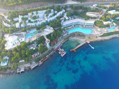 Blue Dreams Resort