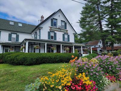 WoodStock Inn