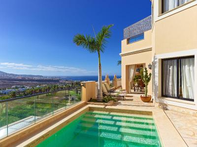 Royal Garden Villas