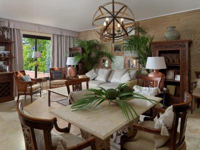Royal Garden Villas