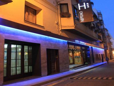 Apartamentos Neptuno Calella