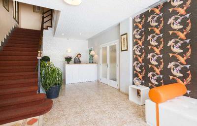 Neptuno Hostal