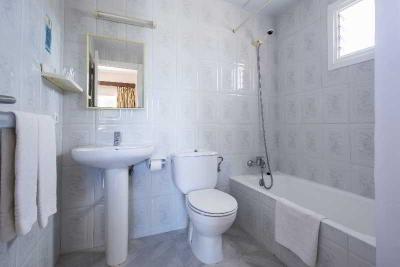 Neptuno Hostal