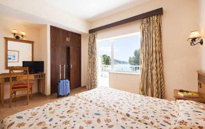 Neptuno Hostal