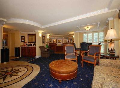 Red Lion Hotel Rosslyn Iwo Jima