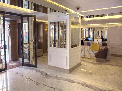 Mina Hotel