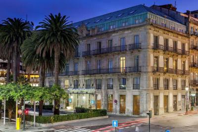 AC Palacio Universal