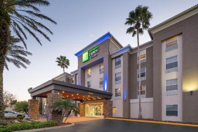 Holiday Inn Express Orlando Airport
