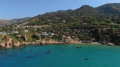 Calanica Resort