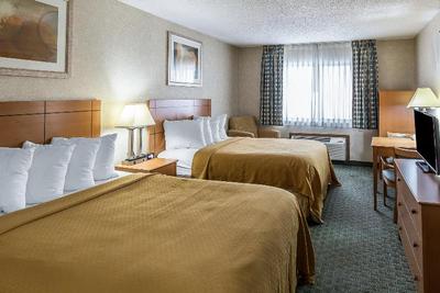 Quality Inn at Collins Road - Cedar Rapids