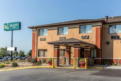 Quality Inn at Collins Road - Cedar Rapids