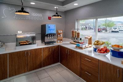 Holiday inn Express Charleston - Kanawha City