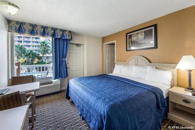 Quality Inn & Suites on the Beach Downtown