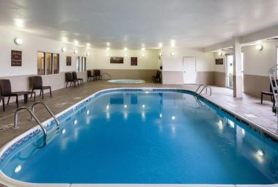 Comfort Suites University