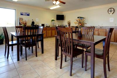Americas Best Value Inn & Suites Macon at Eisenhow