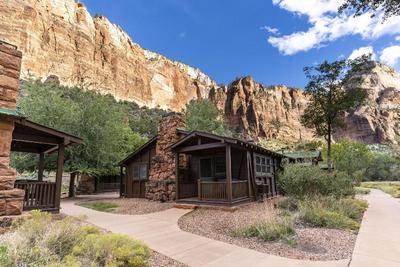 Zion Lodge