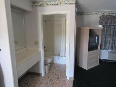 Rodeway Inn Monterey Near Fairgrounds