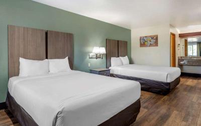 Econo Lodge Portland Airport